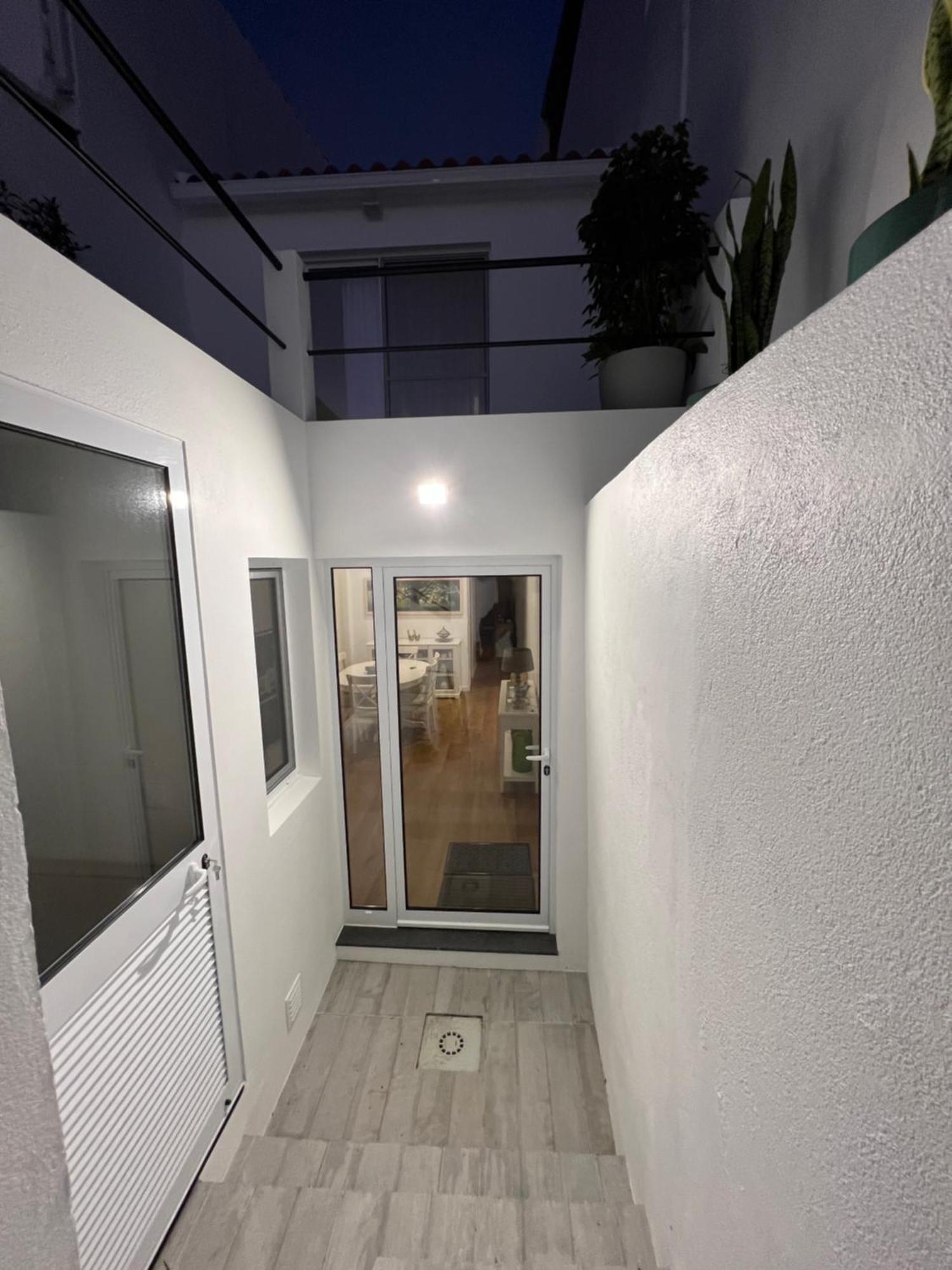 Urban 41 Guest House Πόντα Ντελγκάντα Εξωτερικό φωτογραφία